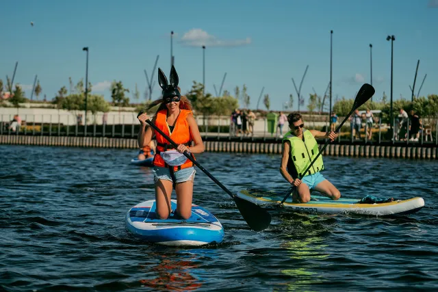 Костюмированный заплыв на сапах