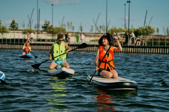 Костюмированный заплыв на сапах