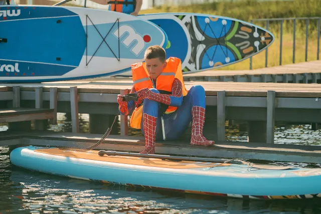 Костюмированный заплыв на сапах