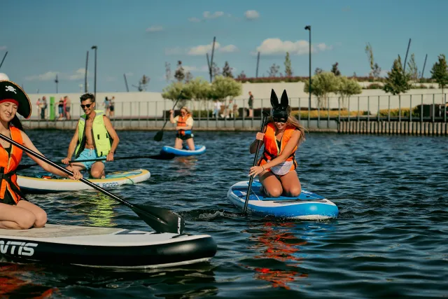 Костюмированный заплыв на сапах